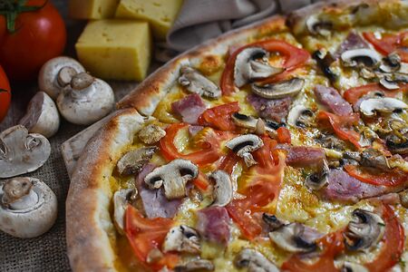 Пицца Прошутто Фунго