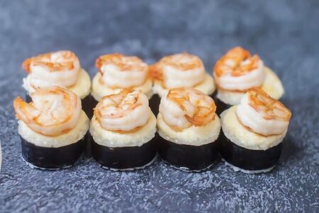 Запеченный с креветкой