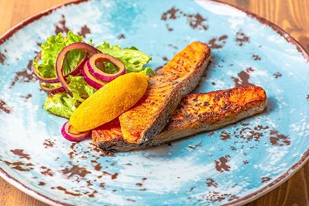 Стейк из лосося