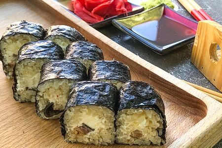 Ролл Снежный угорь