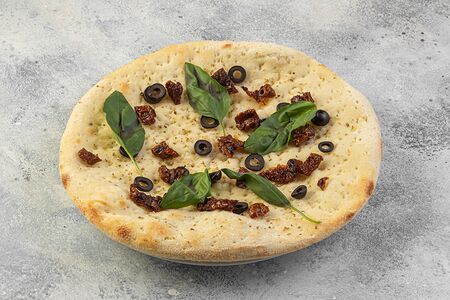 Фокачча с вялеными томатами