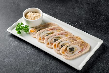 Куриный рулет с горчицей