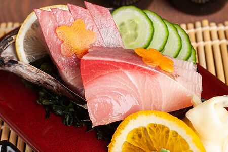 Хамачи сашими