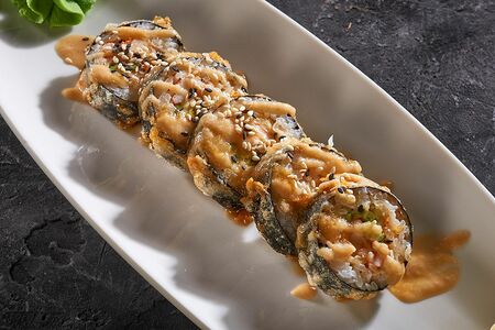 Темпурный ролл с креветкой\имбирем\ореховым соусом