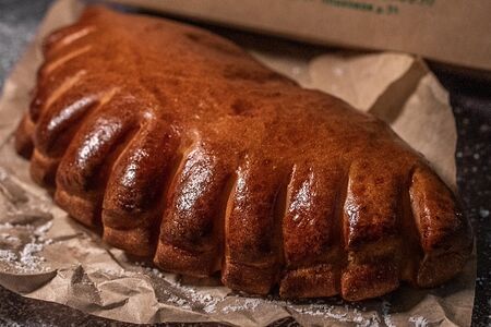 Булка с вареной сгущенкой