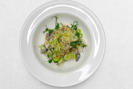 Салат с курицей и грибами