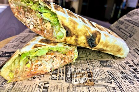 Шаурма из бедра курицы на мангале