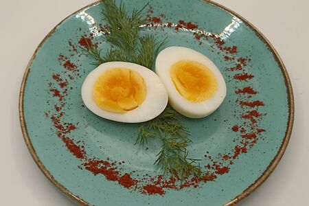 Отварное яйцо