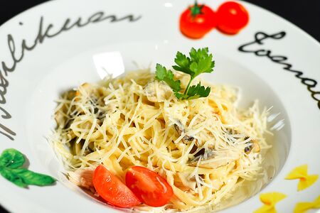 С курицей и грибами