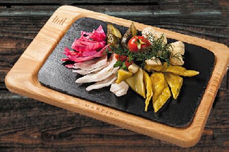 Ассорти домашних солений