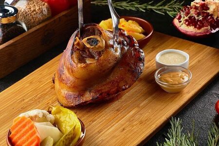 Печеное вепрево колено