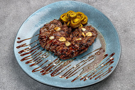 Стейк на углях