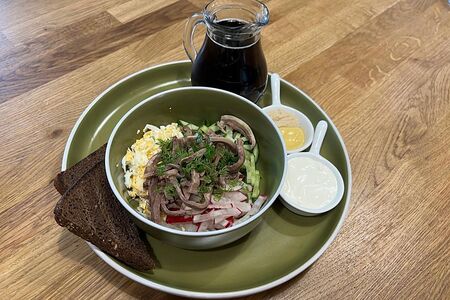 Окрошка с говядиной на квасе