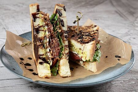 Украденный сэндвич Росса с курицей