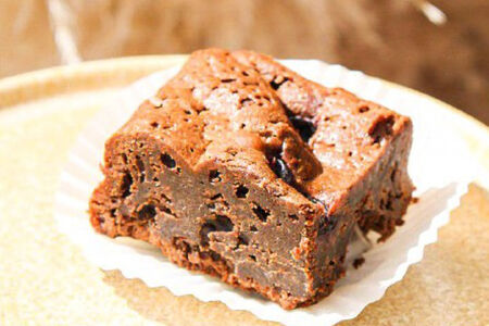 Брауни со смородиной