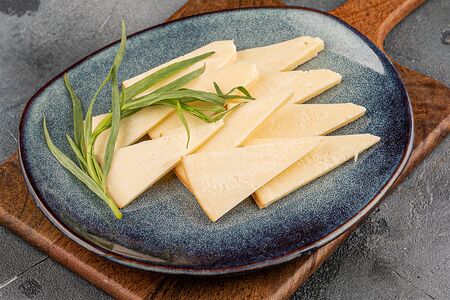 Сулугуни копчёный