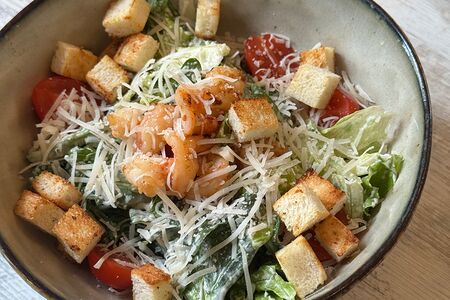 Цезарь с креветками 