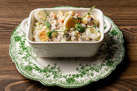 Оливье с говяжьим языком