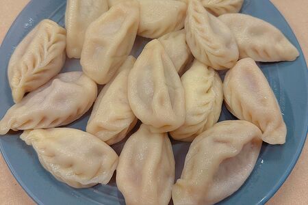 Домашние вареники с сыром сулугуни