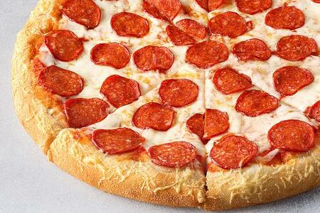 Пицца Пепперони на толстом с сыром