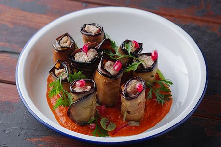 Рулетики из баклажанов по-армянски