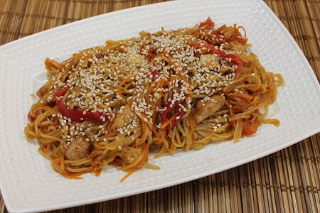 Лапша Wok классическая с курицей