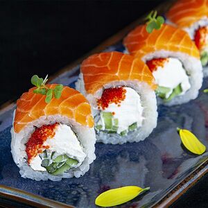 Ролл Нежный лосось