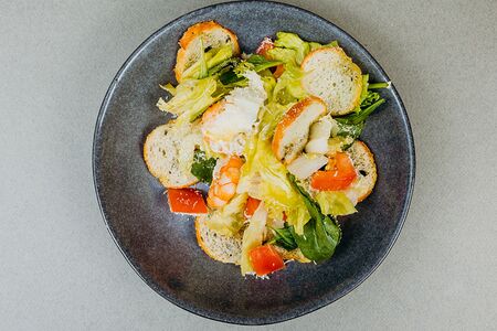 Авторский Цезарь с тигровыми креветками