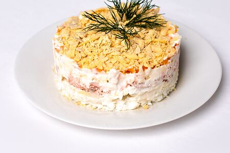 Салат Мимоза с горбушей