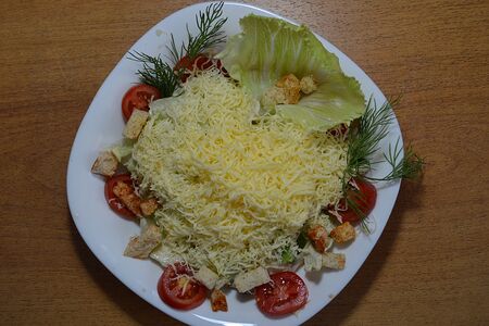 Салат Цезарь с курицей