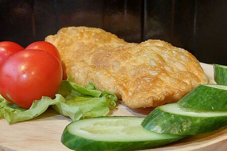 Чебурек со свининой