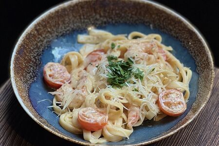 Тальятелле с креветками в сливочном соусе