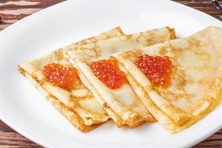 Блинчики с красной икрой