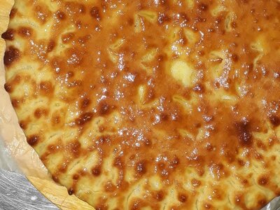 Осетинский пирог с листьями свеклы, сыром и зеленью
