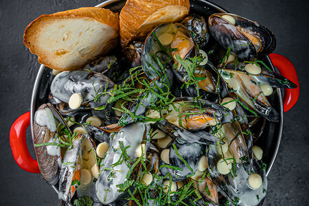 Мидии и мятный белый шоколад