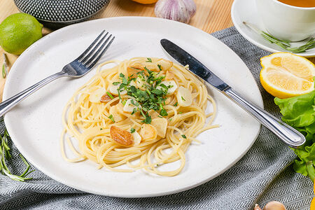 Спагетти с чесноком