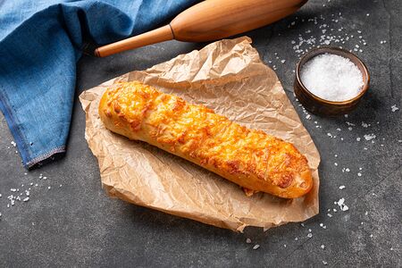 Сосиска в тесте с сыром