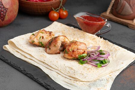 Мясо куриное в лаваше