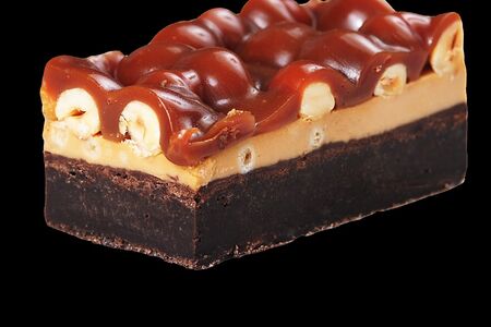 Пирожное Брауни с карамелью и фундуком