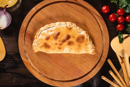 Кальцоне с пепперони