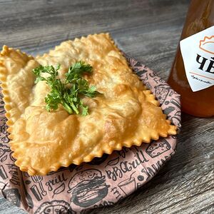 Чебурек с сыром