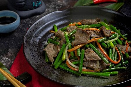 Стрелки чеснока с мясом