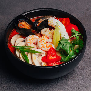 Том-ям с морепродуктами