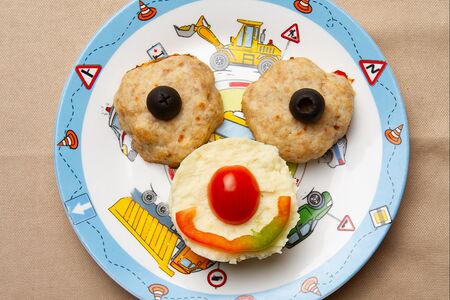 Детское пюре с котлетами из телятины