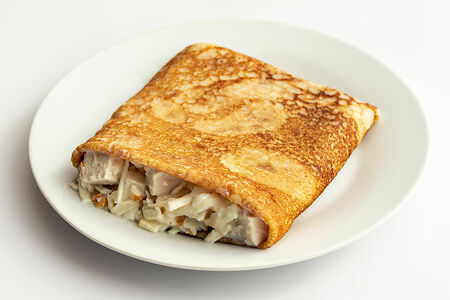 Блин с подкопченной куриной грудкой