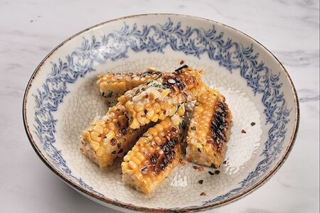 Кукуруза гриль с хлопьями чили