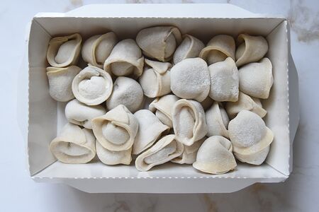 Замороженные домашние пельмени