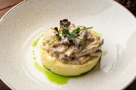 Бефстроганов с пюре