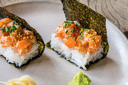 Открытый ролл с лососем