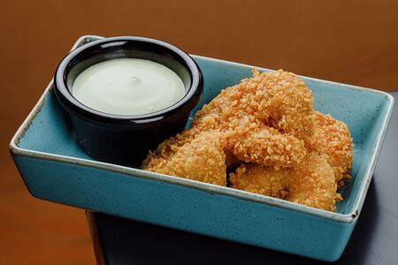 Креветки в хрустящей панировке с соусом Васаби